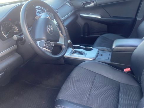 Used 2013 Toyota Camry SE w/ Leather Pkg FWD image 20