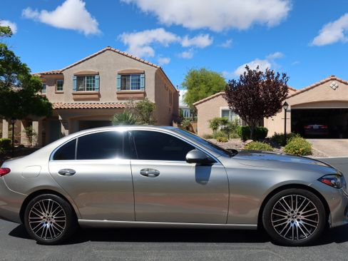 Used 2024 Mercedes-Benz C 300 Sedan image 11