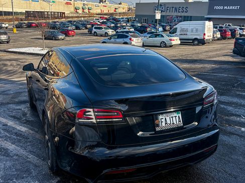 Used 2023 Tesla Model S Standard Range image 4