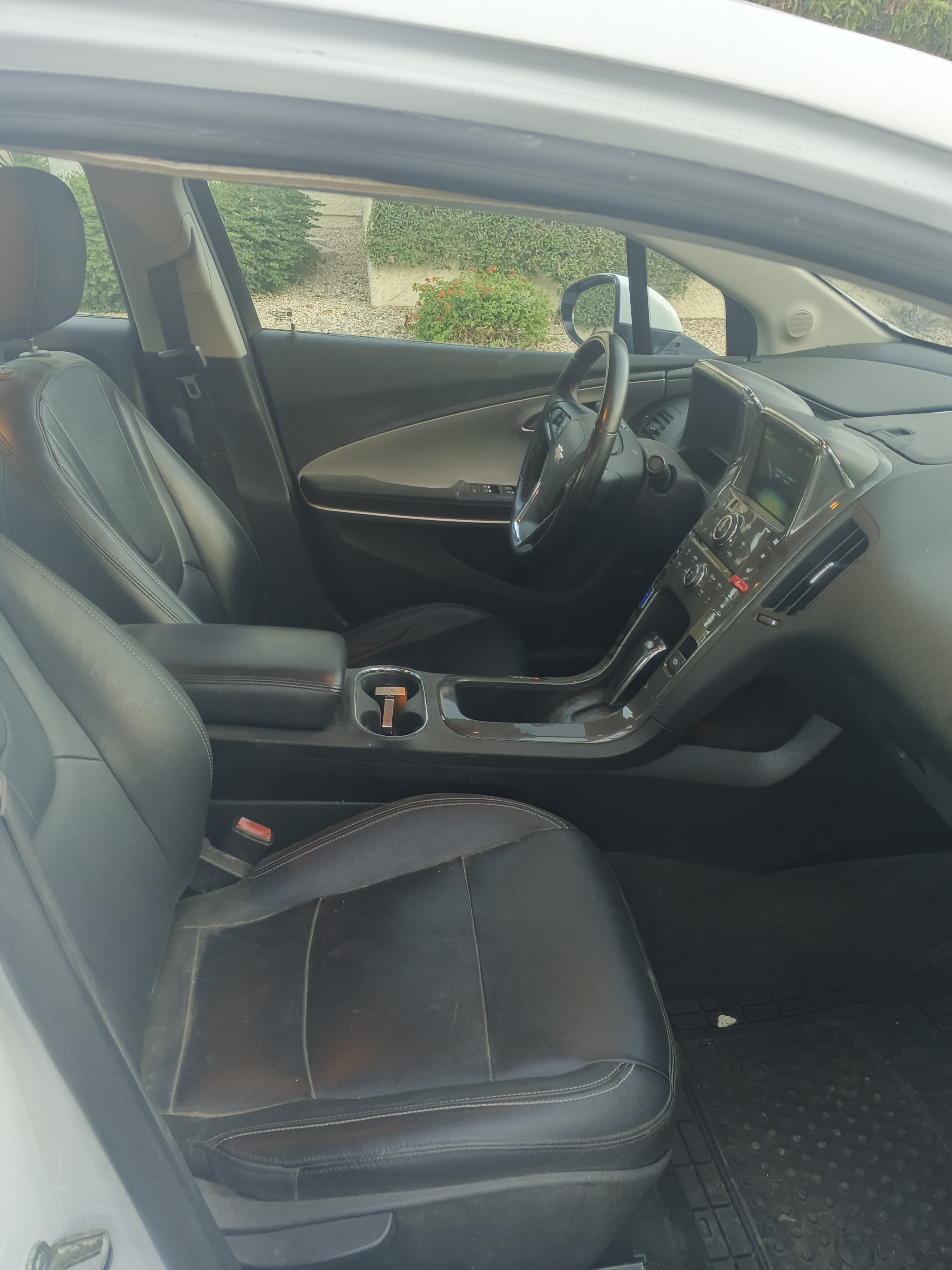 Used 2013 Chevrolet Volt Premium w/ Premium Trim Package FWD image 13