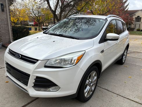 Used 2015 Ford Escape Titanium image 1