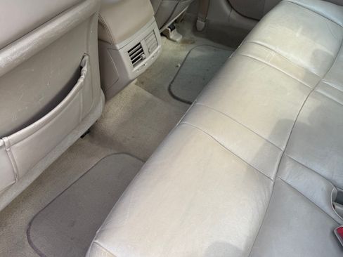 Used 2006 Toyota Avalon XLS image 11