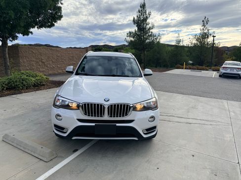 Used 2017 BMW X3 xDrive28i AWD/4WD image 4