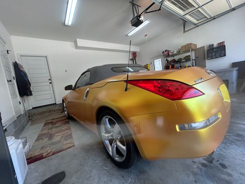 Used 2007 Nissan 350Z Touring RWD image 14
