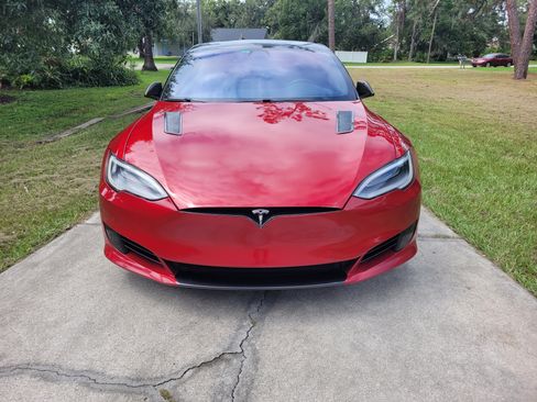 Used 2019 Tesla Model S Performance image 10