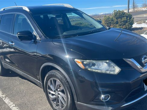 Used 2016 Nissan Rogue SL w/ SL Premium Package image 2