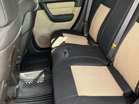 Used 2006 HUMMER H3 w/ Chrome Appearance Package image 14