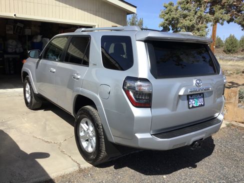 Used 2016 Toyota 4Runner SR5 image 6