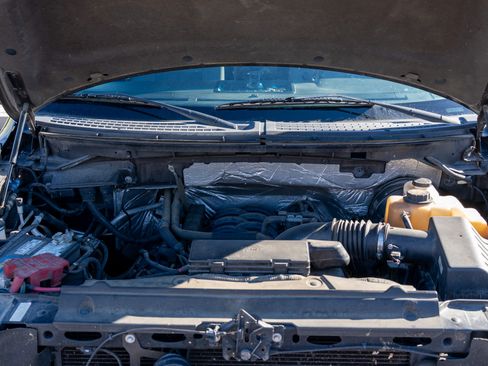 Used 2012 Ford F150 XLT w/ XLT Chrome Pkg image 16