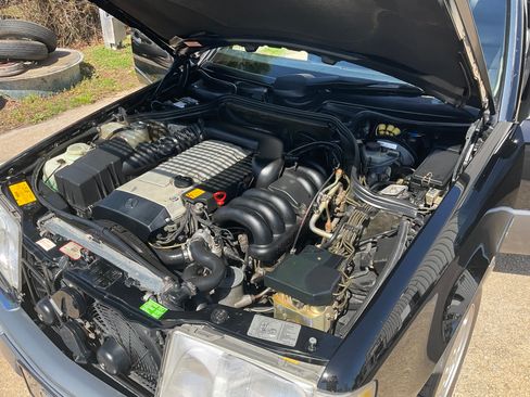 Used 1994 Mercedes-Benz E 320 Coupe image 9