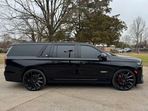 Used 2024 Cadillac Escalade ESV V w/ LPO, ONYX Package image 1