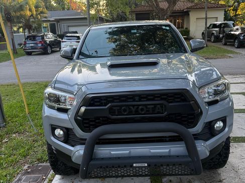 Used 2021 Toyota Tacoma TRD Sport image 25