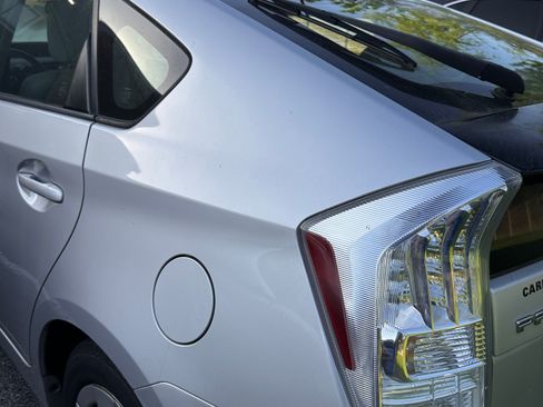 Used 2010 Toyota Prius Five image 17