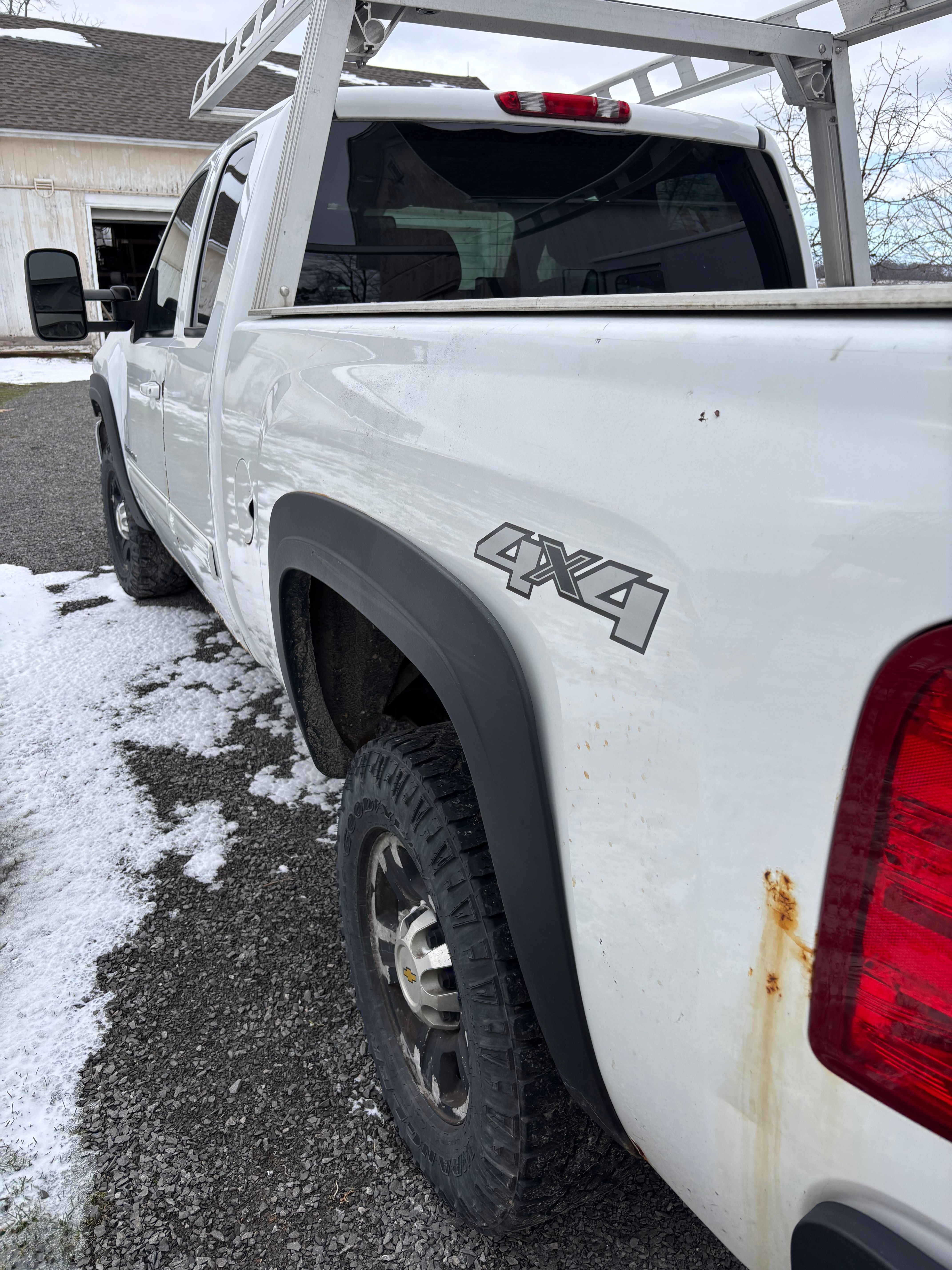 Used 2009 Chevrolet Silverado 2500 LTZ w/ Safety Package AWD/4WD image 6
