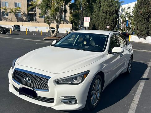 Used 2017 INFINITI Q50 2.0t image 1