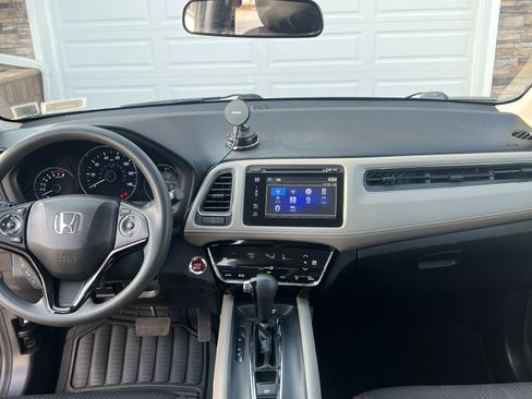 Used 2016 Honda HR-V EX image 14