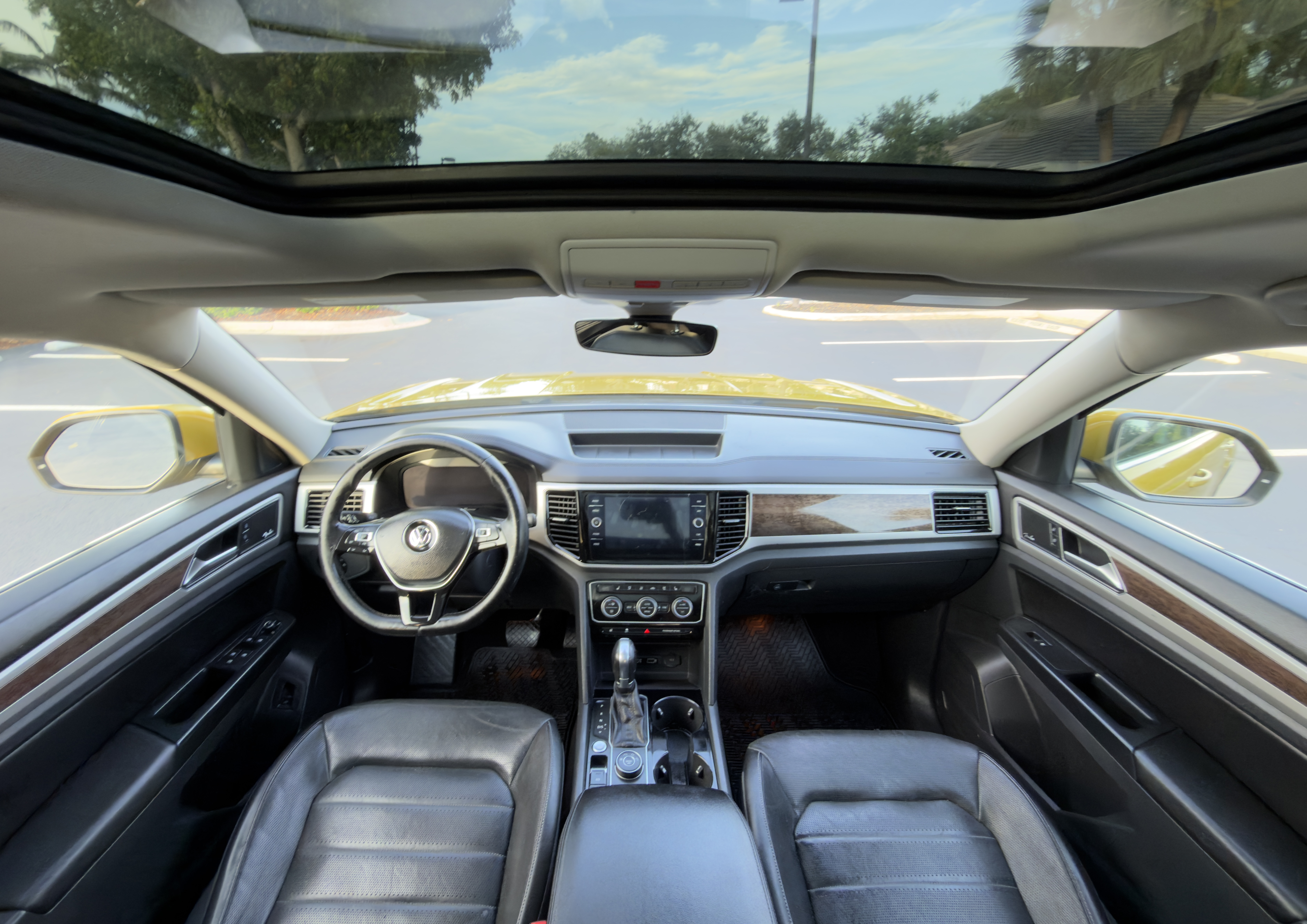 Used 2018 Volkswagen Atlas SEL Premium AWD/4WD image 15