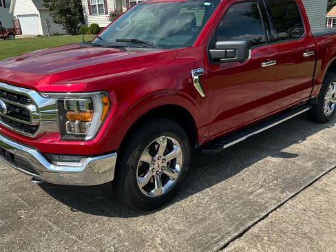 Used 2021 Ford F150 XLT w/ Equipment Group 302A High AWD/4WD image 4
