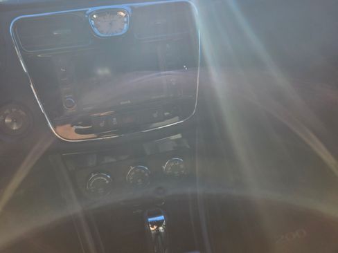 Used 2014 Chrysler 200 Limited w/ Sun/Sound Group image 12