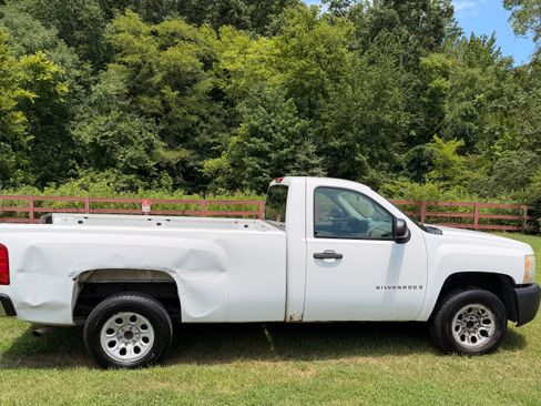 Used 2007 Chevrolet Silverado 1500 W/T RWD image 17