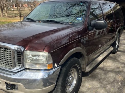 Used 2001 Ford Excursion Limited image 2