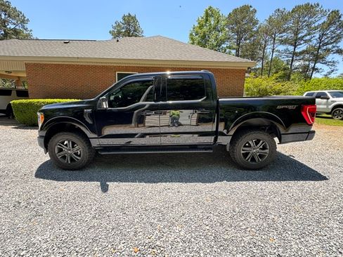 Used 2022 Ford F150 XLT w/ Equipment Group 302A High AWD/4WD image 8