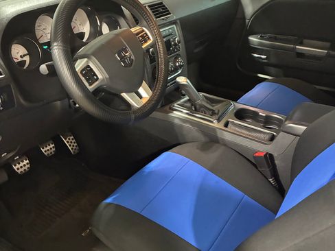 Used 2014 Dodge Challenger R/T RWD image 7