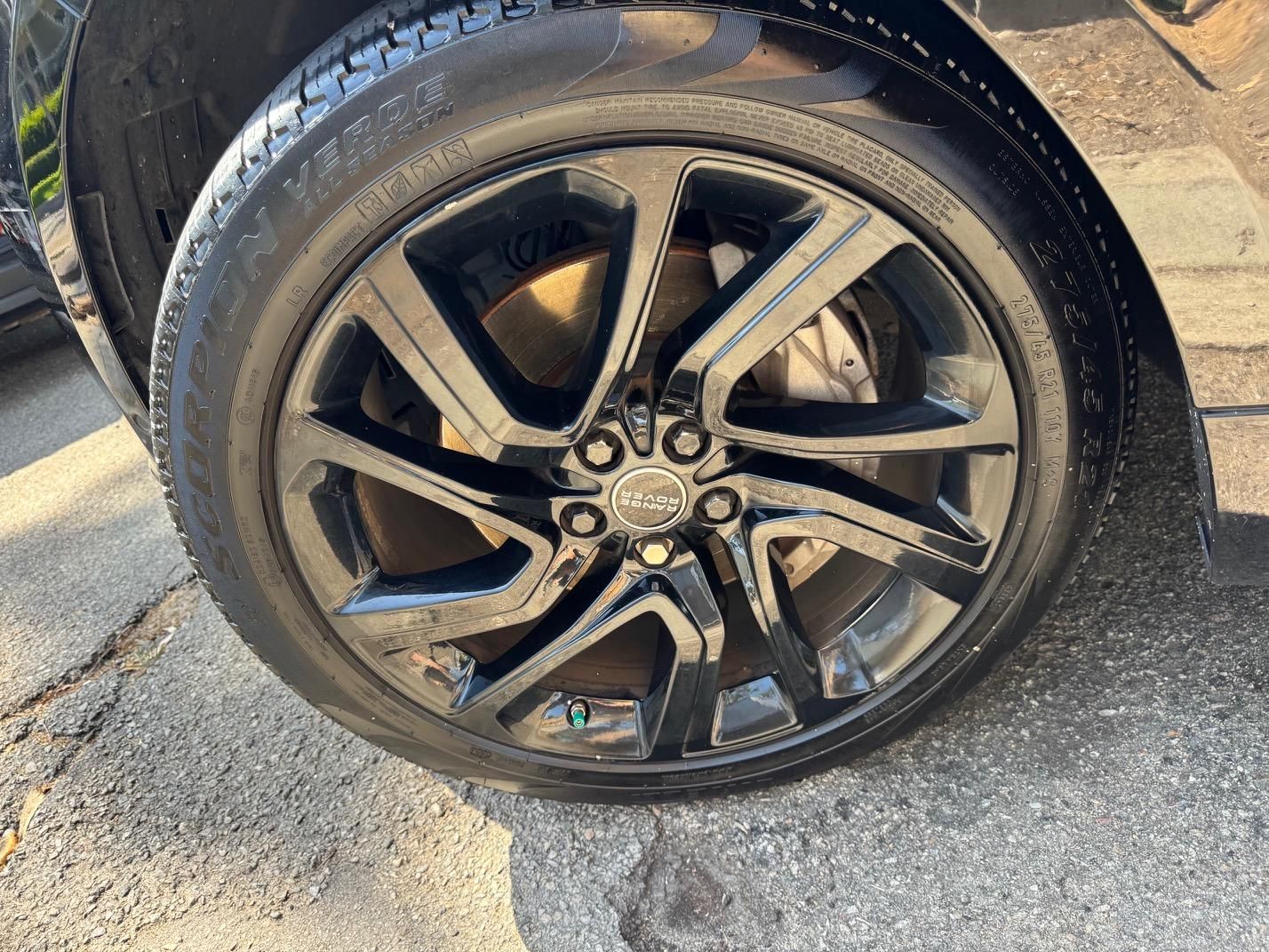 Used 2018 Land Rover Range Rover Sport HSE AWD/4WD image 12