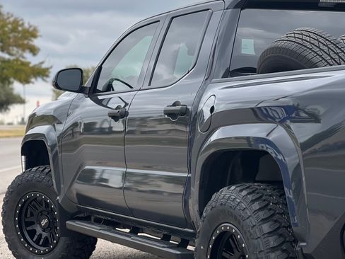 Used 2024 Toyota Tacoma SR AWD/4WD image 4