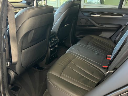 Used 2017 BMW X5 xDrive40e image 8