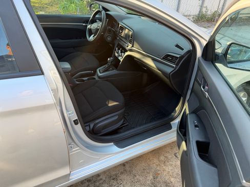 Used 2019 Hyundai Elantra SEL w/ Cargo Package image 9