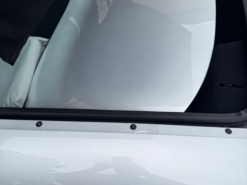 Used 2000 Chevrolet Corvette Coupe image 17