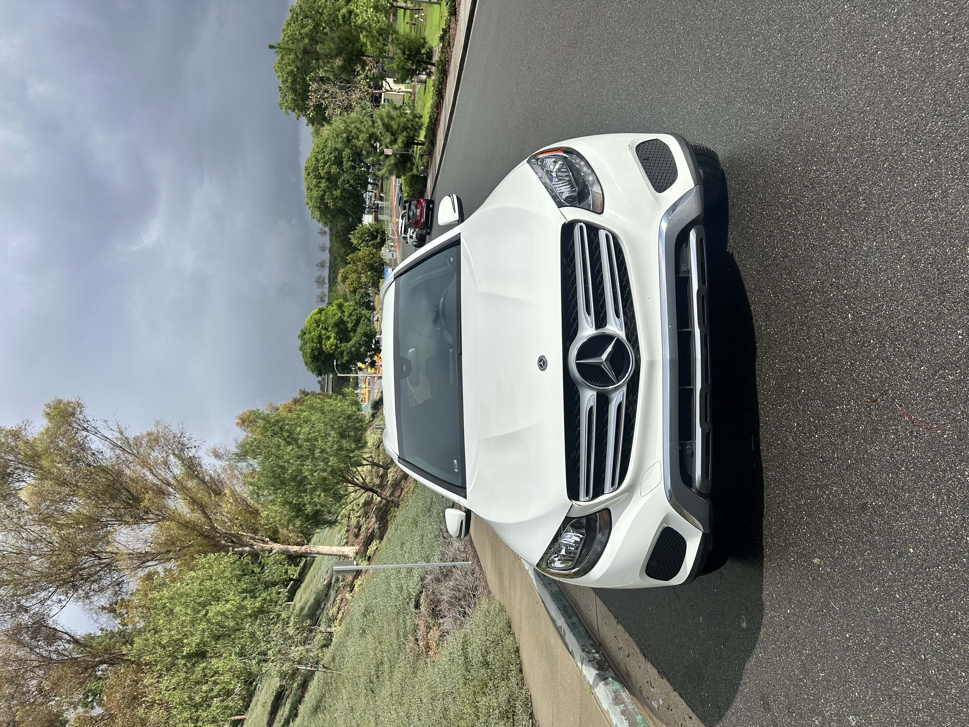 Used 2019 Mercedes-Benz GLC 300 image 4