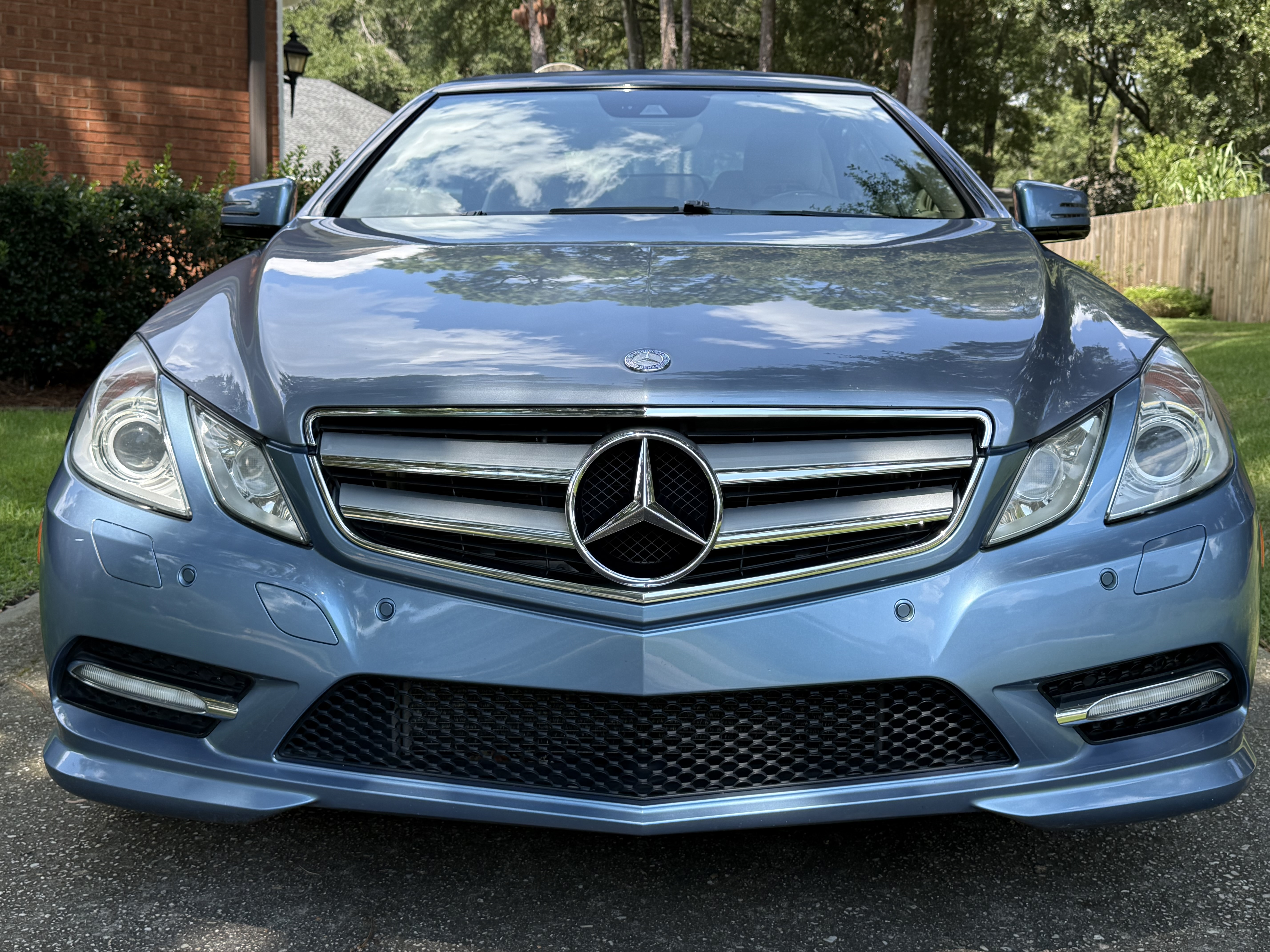 Used 2012 Mercedes-Benz E 550 Cabriolet image 2