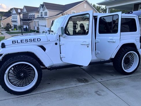 Used 2021 Jeep Wrangler Unlimited Sport w/ Sun And Sound Package AWD/4WD image 11