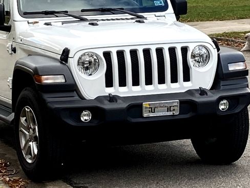 Used 2020 Jeep Wrangler Unlimited Sport S image 1