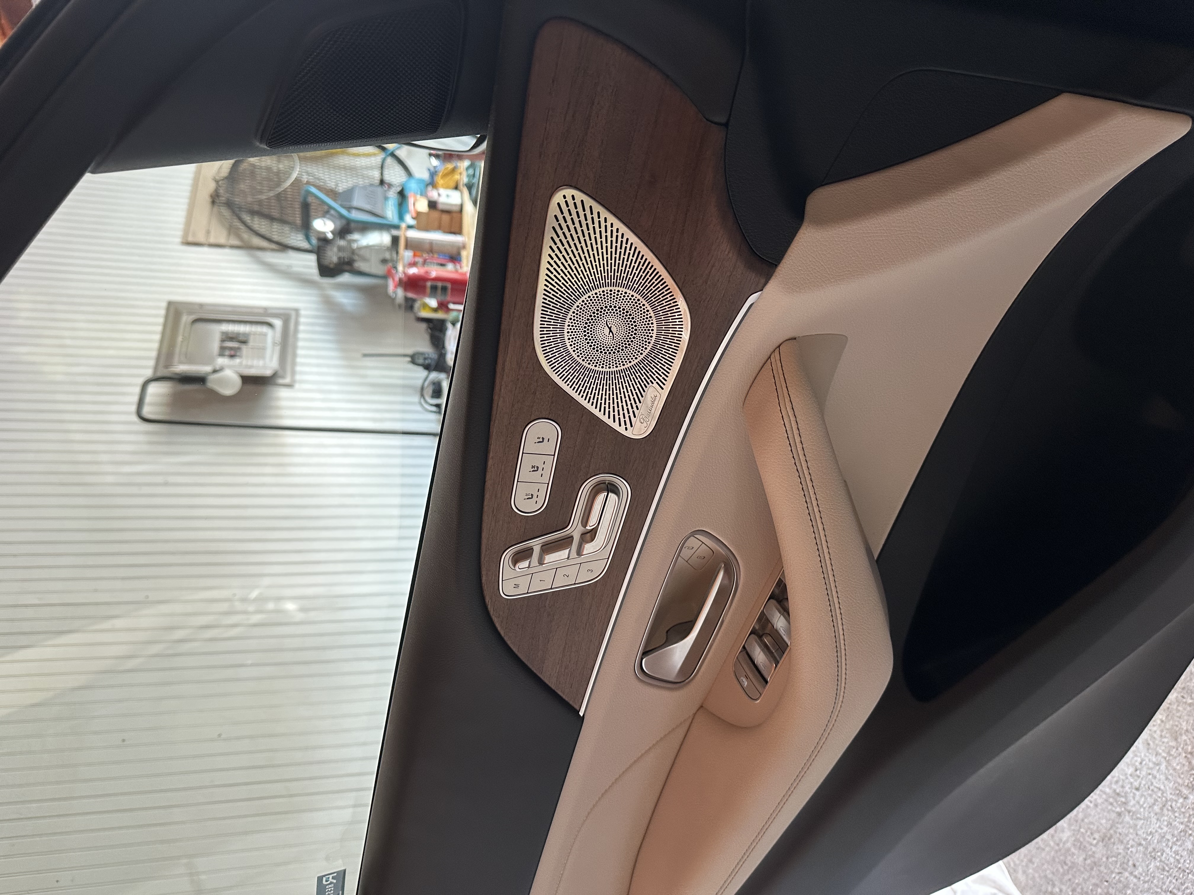 Used 2024 Mercedes-Benz GLS 450 4MATIC image 12