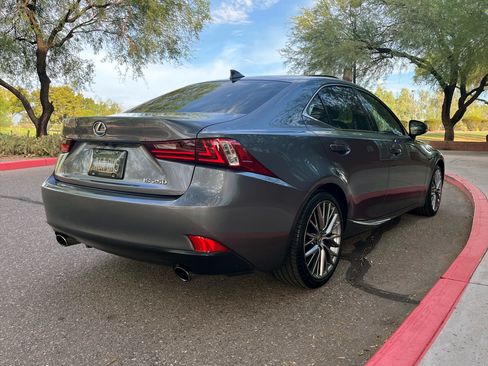 Used 2014 Lexus IS 250 w/ Navigation Package RWD image 4