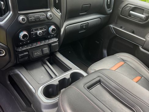 Used 2021 GMC Sierra 1500 AT4 w/ Technology Package AWD/4WD image 16
