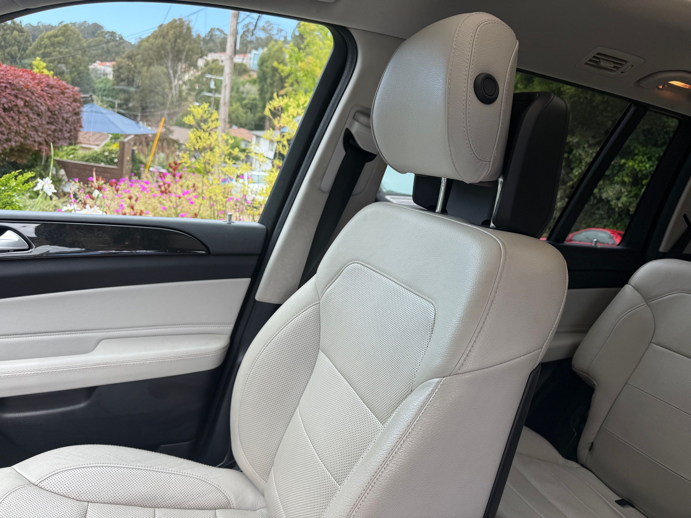 Used 2017 Mercedes-Benz GLS 450 4MATIC image 8