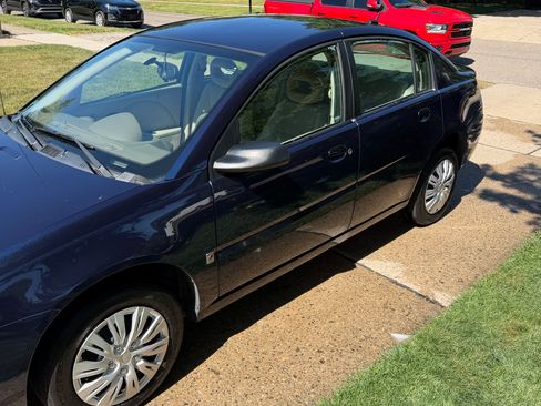 Used 2007 Saturn ION Level 2 FWD image 1