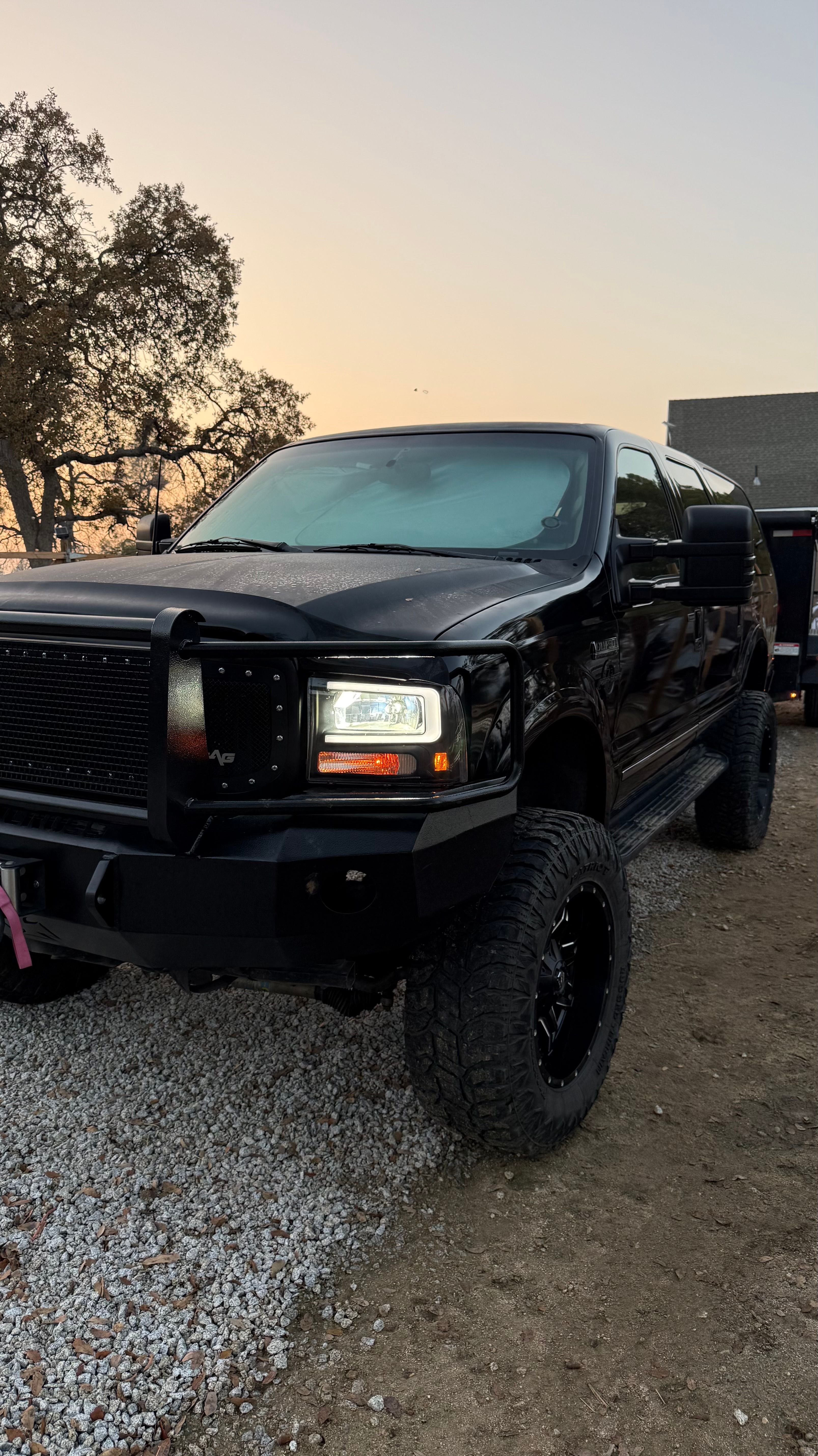 Used 2003 Ford Excursion Limited AWD/4WD image 8