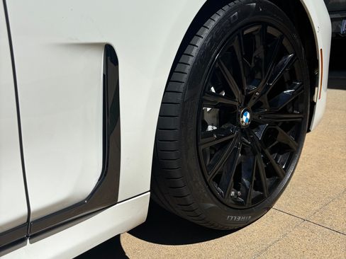 Used 2020 BMW 750i xDrive w/ M Sport Package image 12