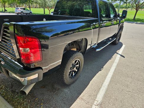 Used 2007 Chevrolet Silverado 2500 LT w/ Safety Package image 8
