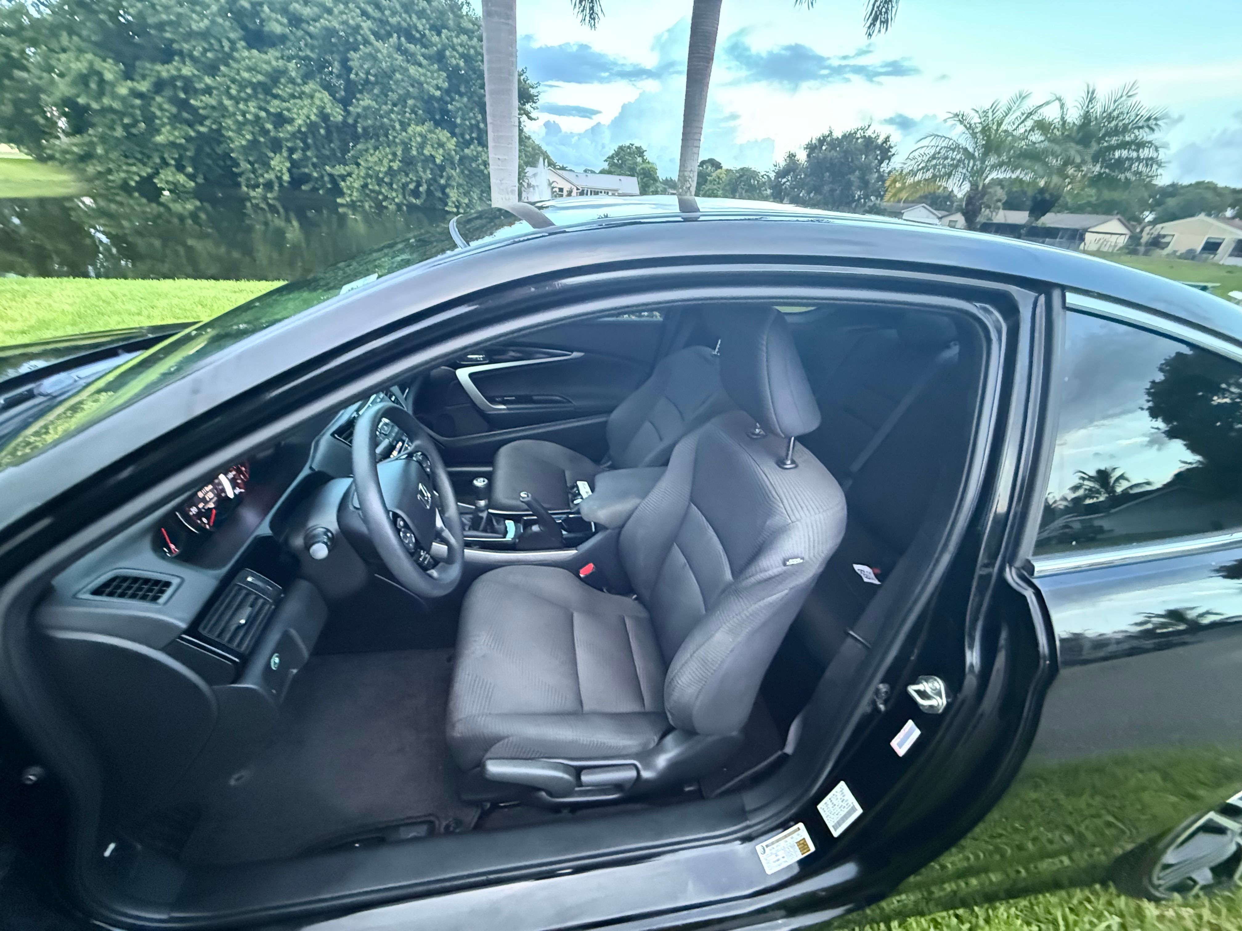 Used 2017 Honda Accord LX-S image 2