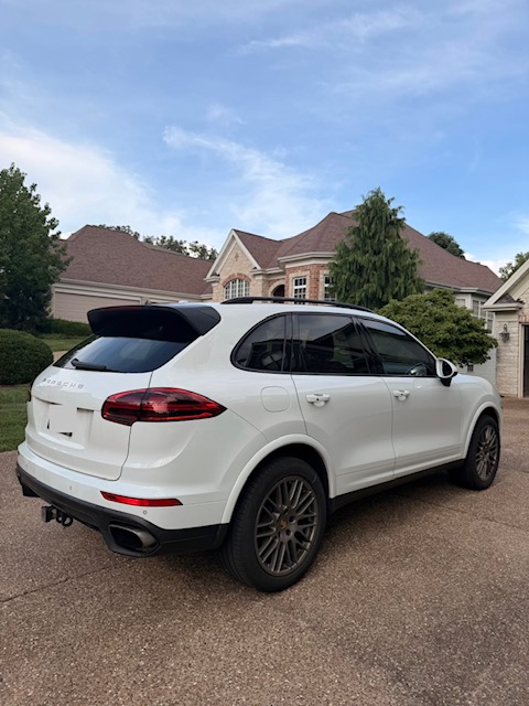 Used 2017 Porsche Cayenne Platinum Edition AWD/4WD image 8