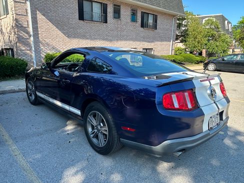 Used 2012 Ford Mustang Premium RWD image 2