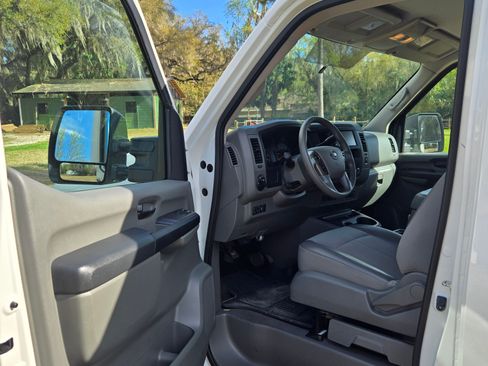 Used 2021 Nissan NV 2500 SV image 13