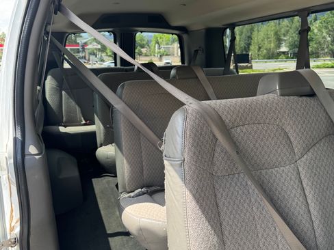 Used 2017 Chevrolet Express 3500 LT w/ LT Preferred Equipment Group RWD image 13