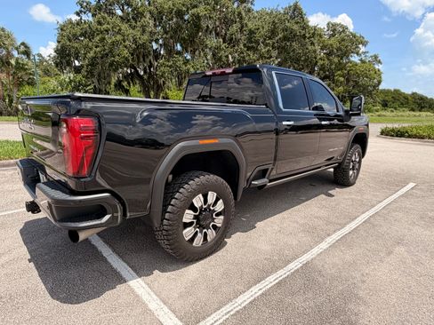 Used 2024 GMC Sierra 2500 Denali w/ Denali Reserve Package AWD/4WD image 5
